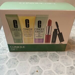 Clinique Gift Set with Red Lipstick and Black Mascara